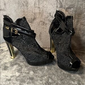 Size 10 Women's Black Lace Peep-Toe High Heel Booties with Gold Heel Accent